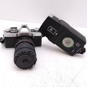 1979 Minolta XG-9 Camera 35mm SLR With 28-85mm F3.5-4.5 MD Zoom Lens Japan